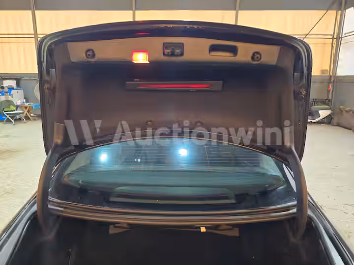 Mercedes Benz E Class 2017 — 18