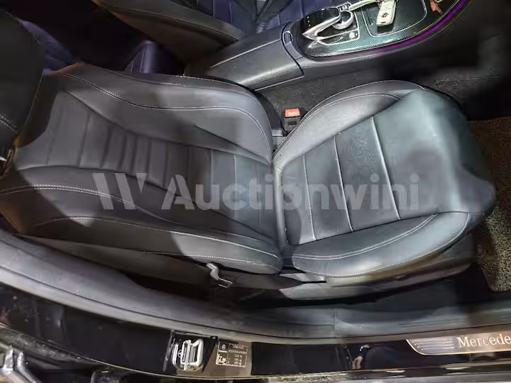 Mercedes Benz E Class 2017 — 26