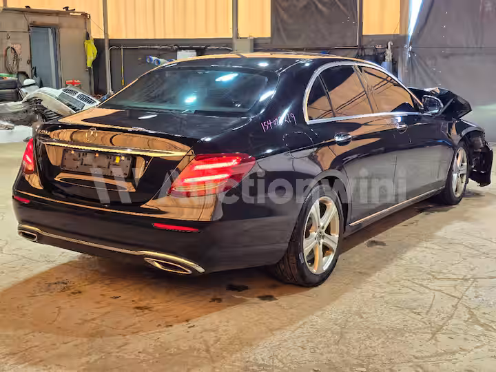 Mercedes Benz E Class 2017 — 5