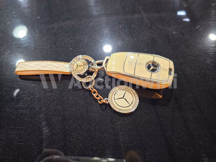 Mercedes Benz E Class 2017 — 41