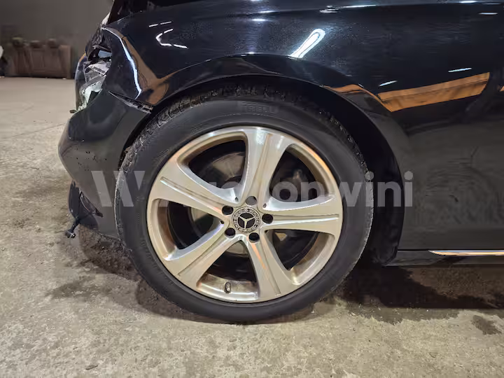 Mercedes Benz E Class 2017 — 43