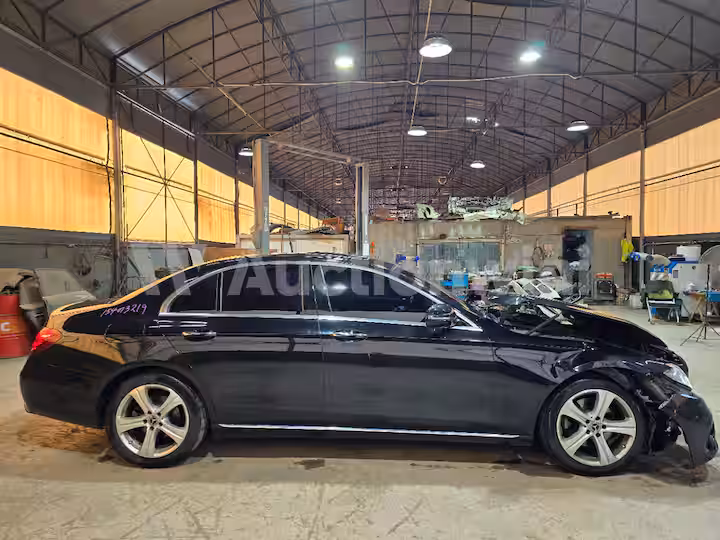 Mercedes Benz E Class 2017 — 6