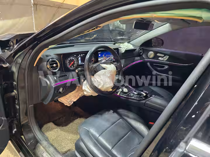 Mercedes Benz E Class 2017 — 59