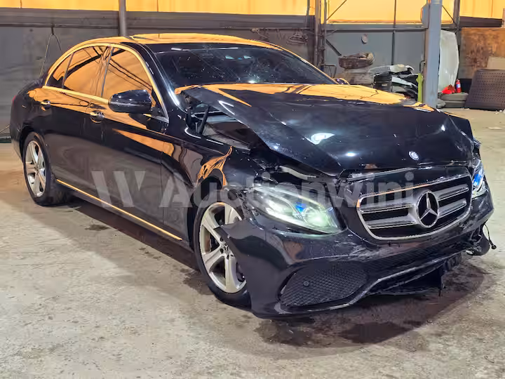 Mercedes Benz E Class 2017 — 7