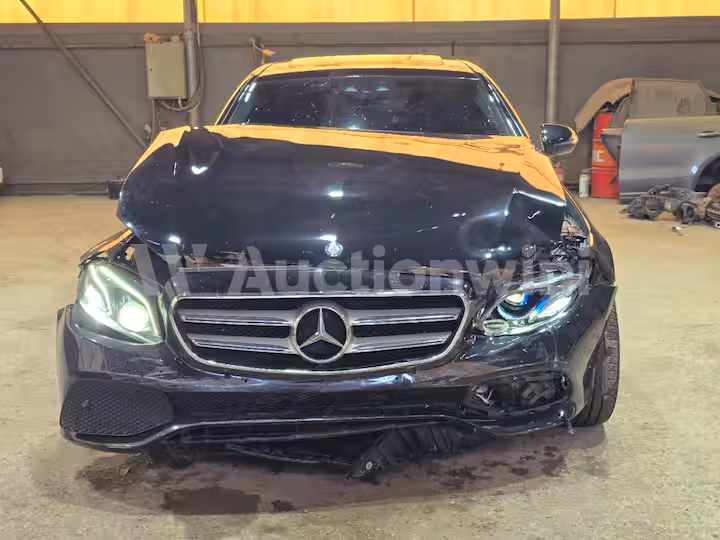 Mercedes Benz E Class 2017 — 9