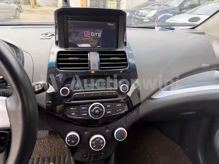 Chevrolet Spark 2014 — 21