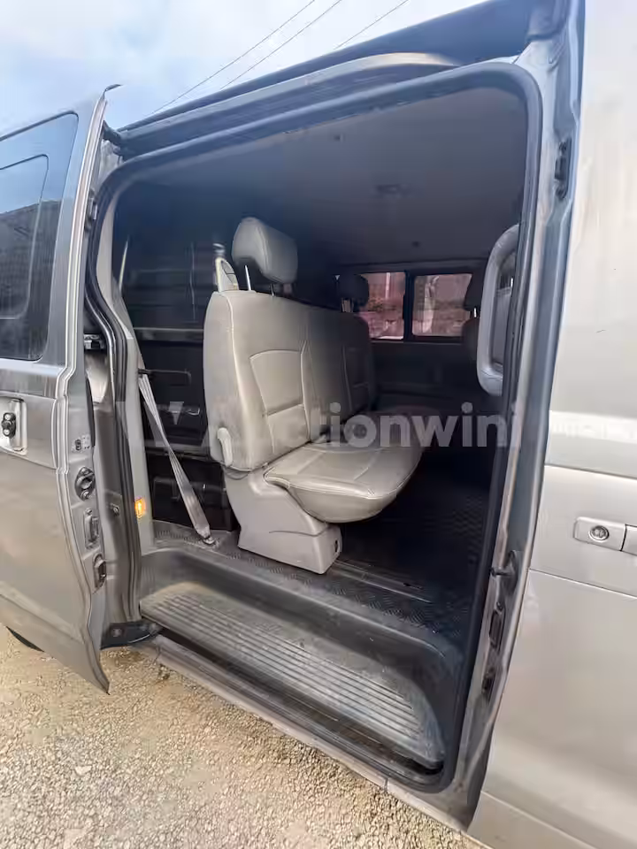 Hyundai Starex 2016 — 11