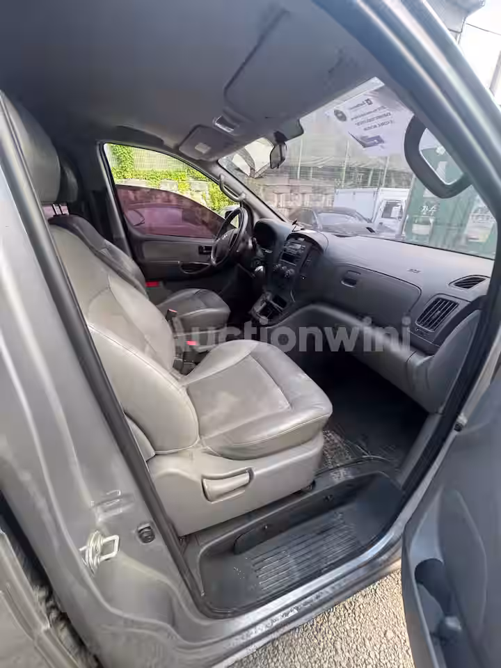 Hyundai Starex 2016 — 10