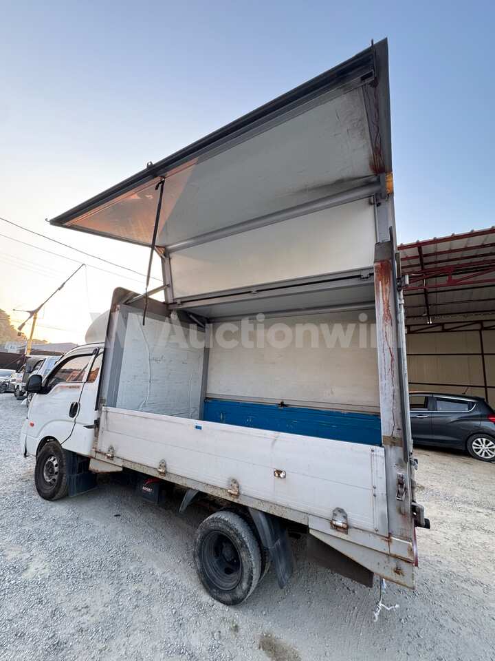 Kia Bongo3 2013 — 11