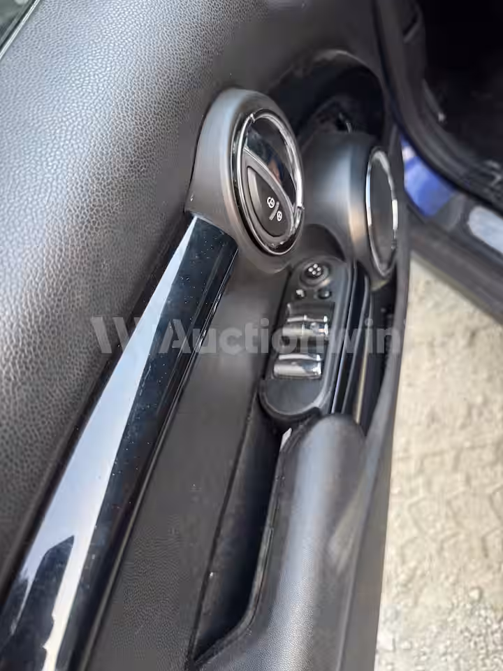 Mini Cooper 2019 — 12