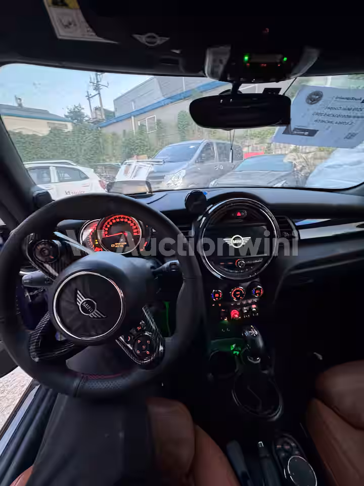 Mini Cooper 2019 — 16