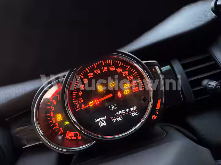 Mini Cooper 2019 — 8