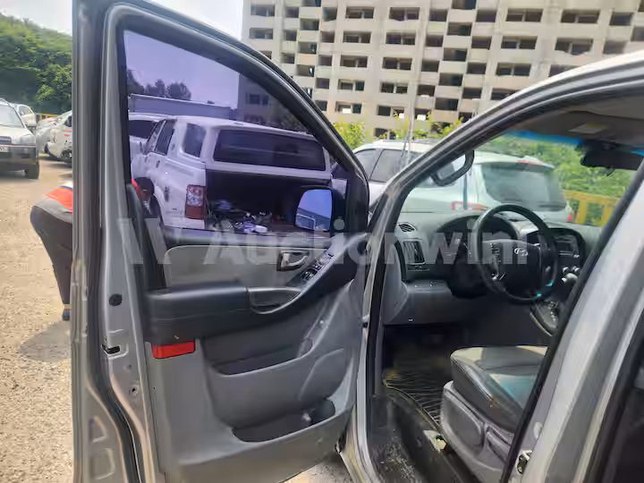Hyundai Starex 2012 — 17