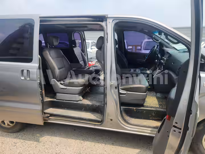 Hyundai Starex 2012 — 22