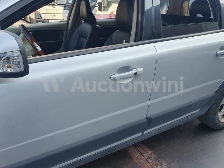 Volvo XC70 2010 — 27