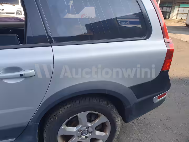 Volvo XC70 2010 — 29