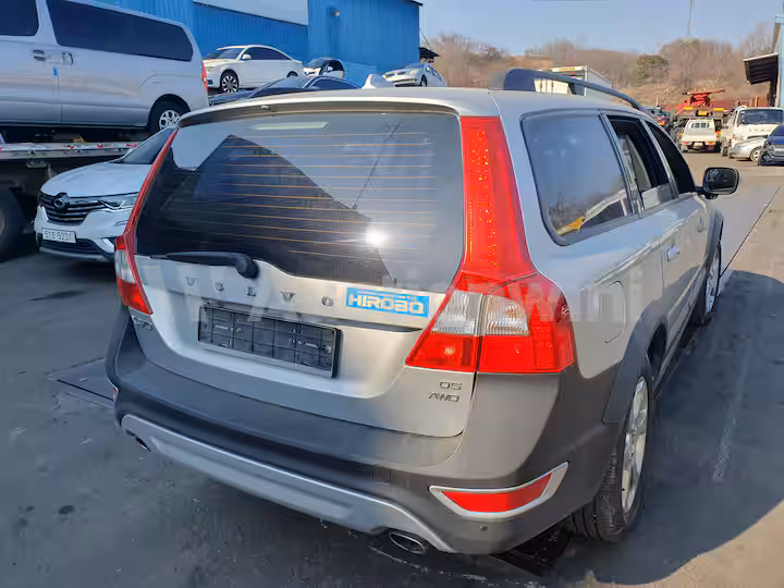 Volvo XC70 2010 — 34