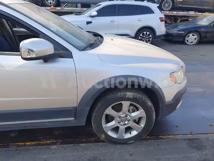 Volvo XC70 2010 — 38
