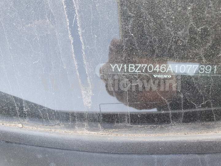Volvo XC70 2010 — 40