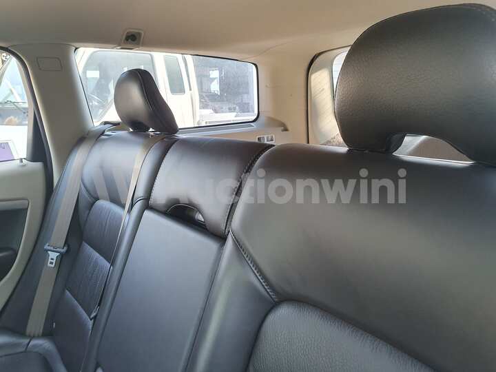 Volvo XC70 2010 — 46