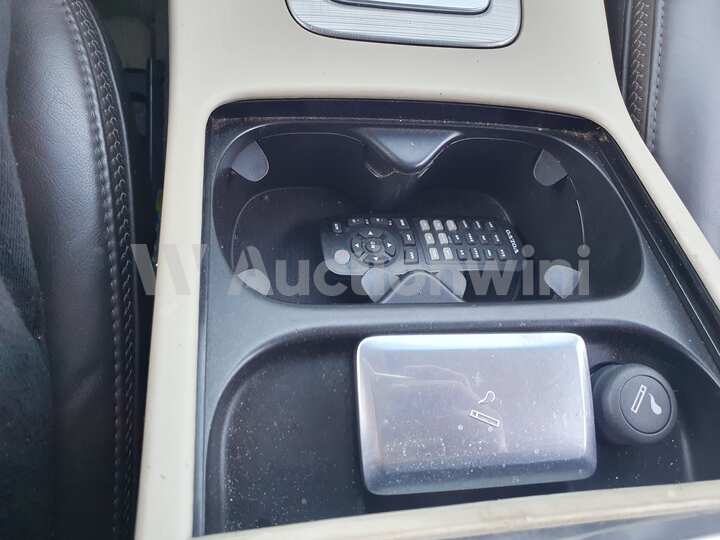 Volvo XC70 2010 — 57