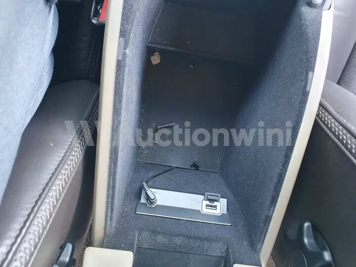 Volvo XC70 2010 — 58