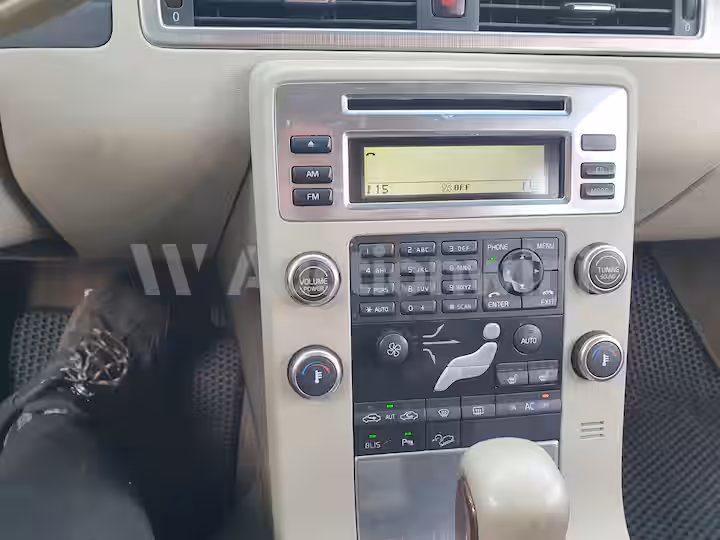 Volvo XC70 2010 — 59