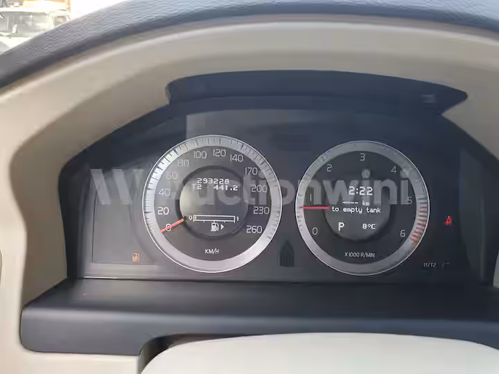 Volvo XC70 2010 — 64