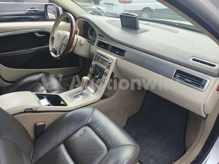 Volvo XC70 2010 — 8
