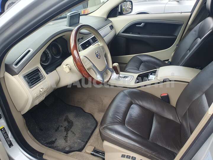 Volvo XC70 2010 — 10