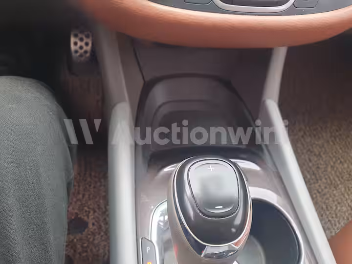 Chevrolet Malibu 2017 — 25