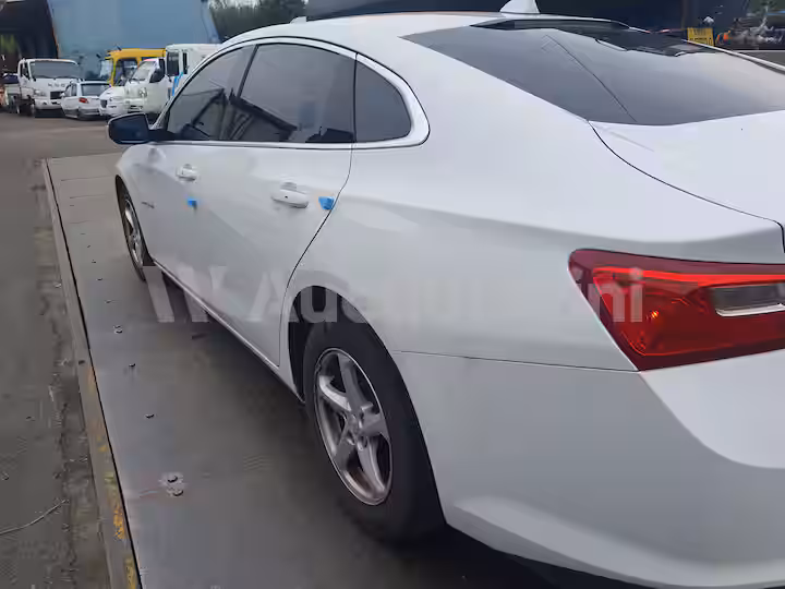 Chevrolet Malibu 2017 — 6