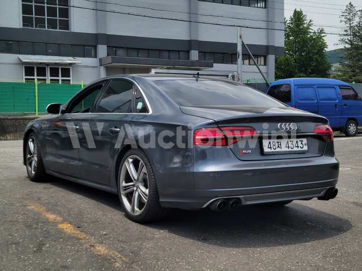 Audi S8 2015 — 4