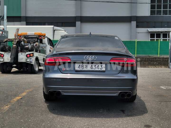 Audi S8 2015 — 5
