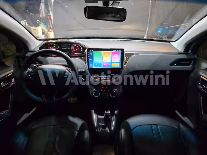 Peugeot 208 2015 — 34