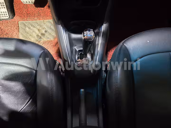 Peugeot 208 2015 — 44
