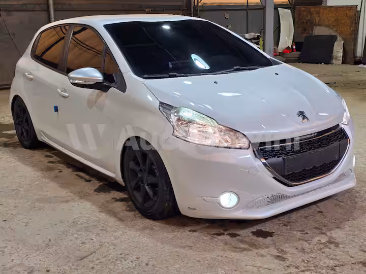 Peugeot 208 2015 — 7