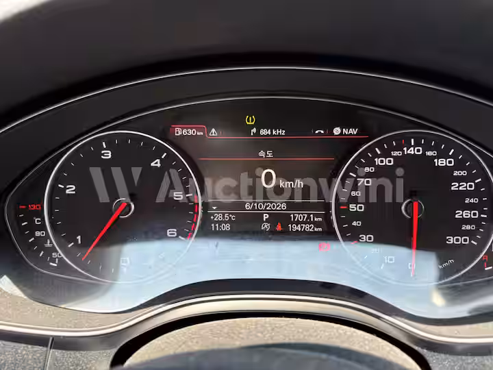 Audi A6 2012 — 10