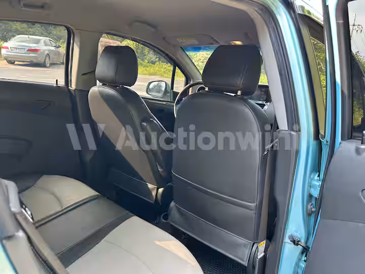 Chevrolet Spark 2012 — 26