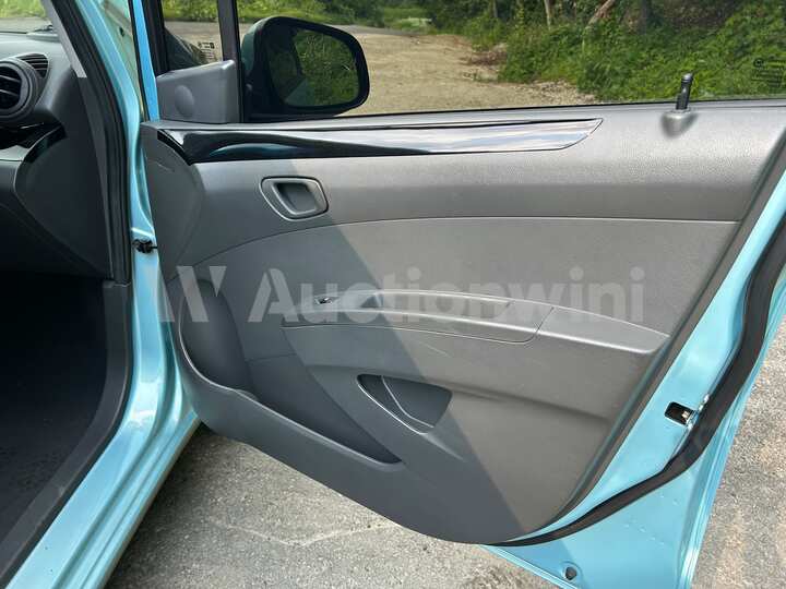 Chevrolet Spark 2012 — 27