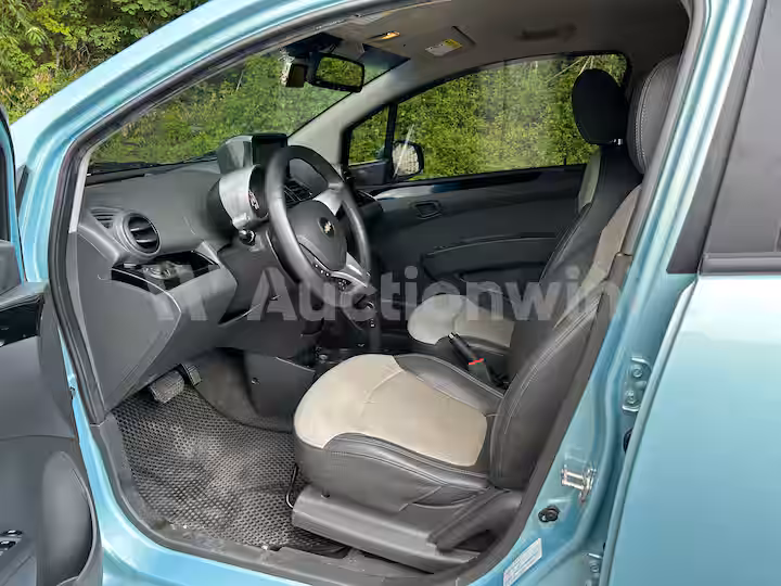 Chevrolet Spark 2012 — 33