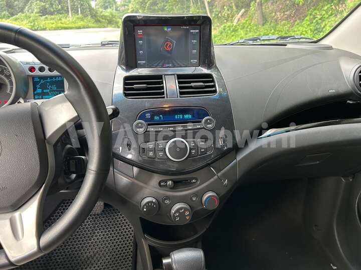 Chevrolet Spark 2012 — 36