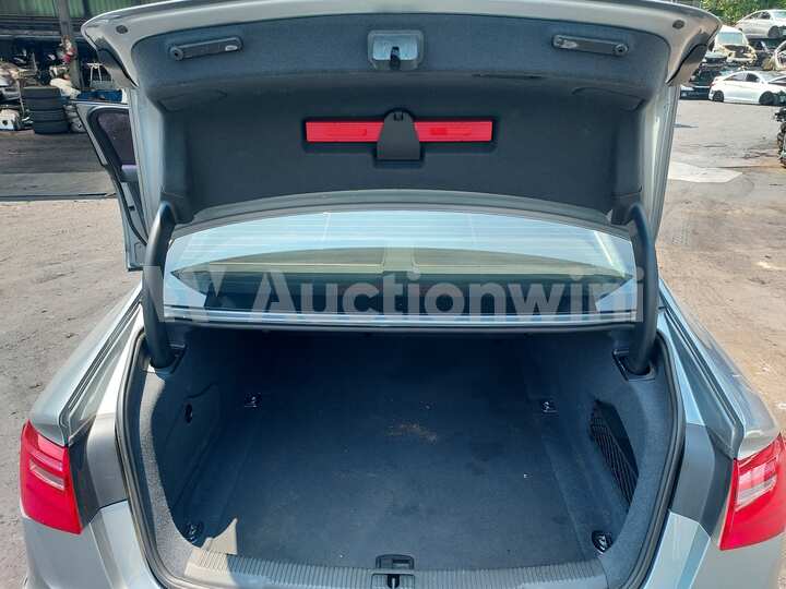 Audi A6 2012 — 36