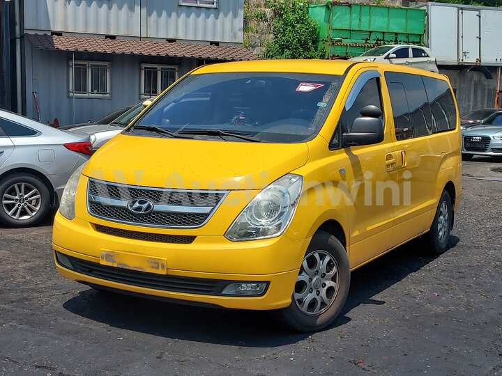 Hyundai Starex 2011 — 2