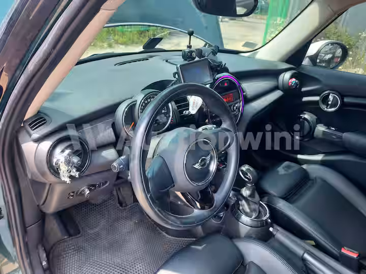 Mini Cooper 2017 — 39