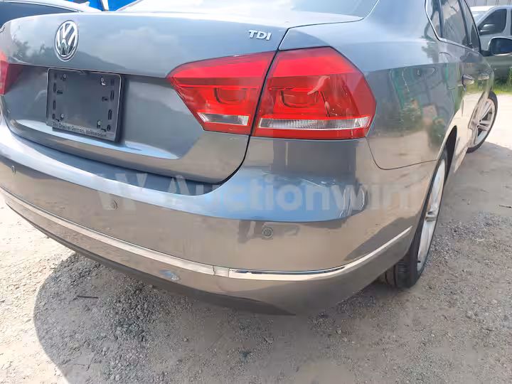 Volkswagen Passat 2014 — 11