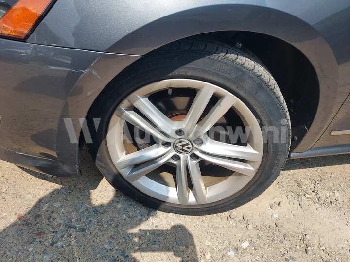 Volkswagen Passat 2014 — 12