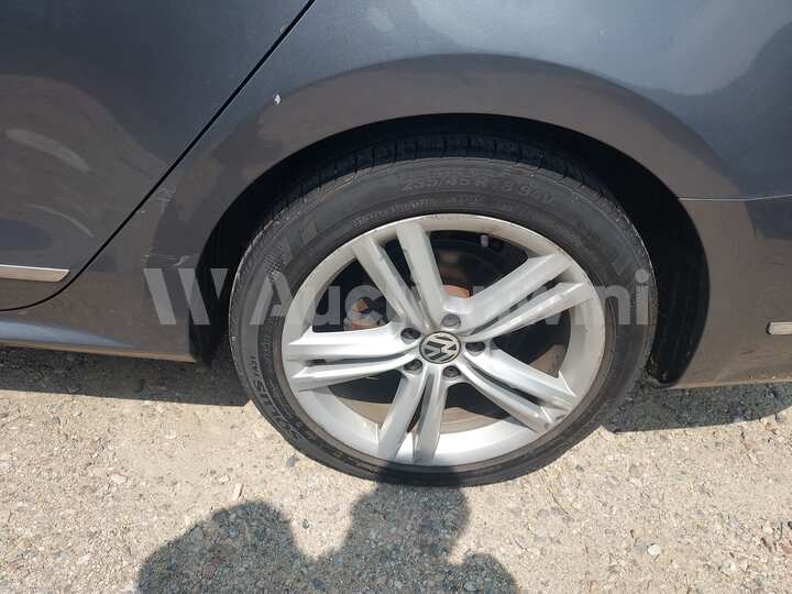 Volkswagen Passat 2014 — 13