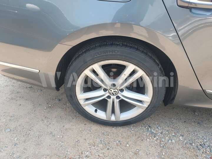 Volkswagen Passat 2014 — 14