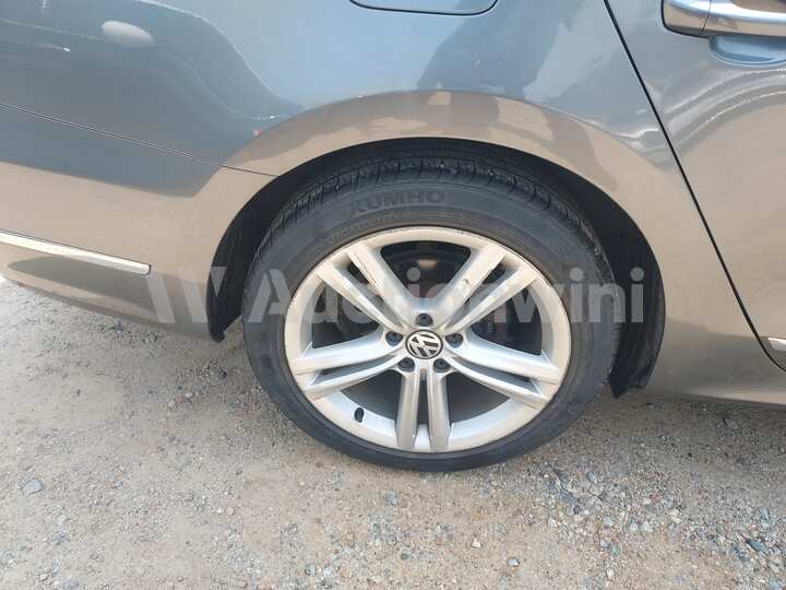 Volkswagen Passat 2014 — 15
